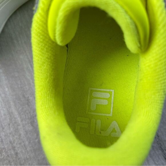 NEW Fila WX-100 Neon Yellow Sneaker Lace Up Athletic Shoe Womens Size 5 - Picture 10 of 10